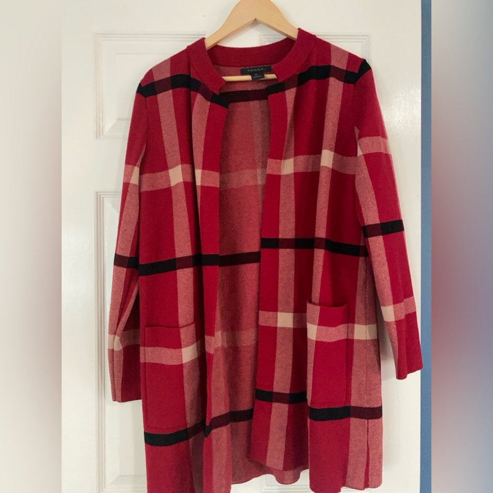 Tahari Vibrant Red Knitwear
